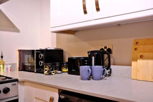 Sylvan lodge - Ground floor apartment with parking in Dewsbury