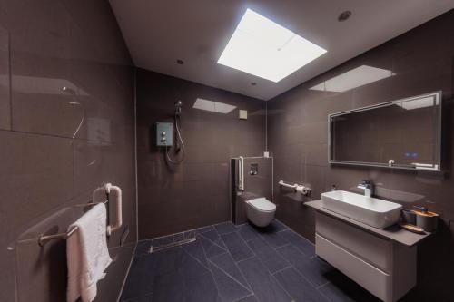Luxurious One Bedroom House by Fairy Pools in Карбост