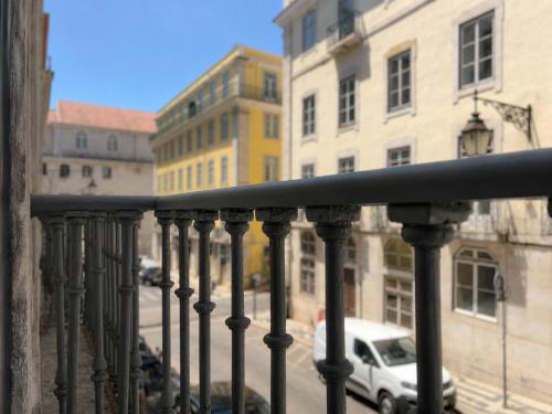 2bed flat with Balcony in Central Lisbon