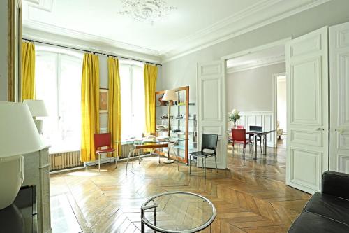 My Luxurious Apartment - Montmartre
