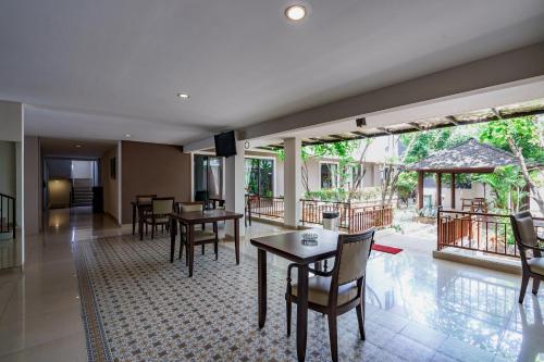 Sans Vibes Jasmine Suite TB Simatupang in Cilandak