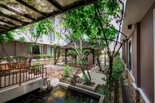 Sans Vibes Jasmine Suite TB Simatupang in Cilandak
