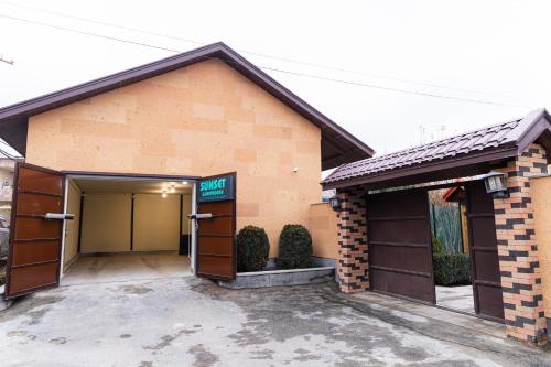 Ieeja, SUNSET Guesthouse in Ashtarak