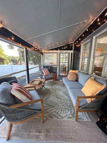 Casita Encanta-Dora, Steps to town, Pet-Friendly in Mount Dora (FL)