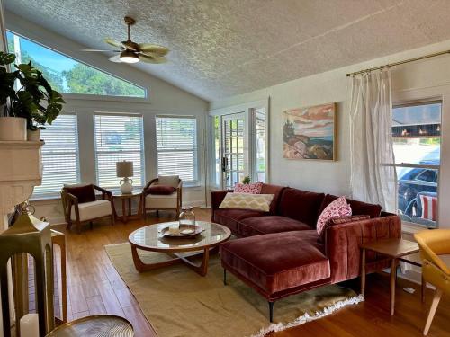 Casita Encanta-Dora, Steps to town, Pet-Friendly in Mount Dora (FL)