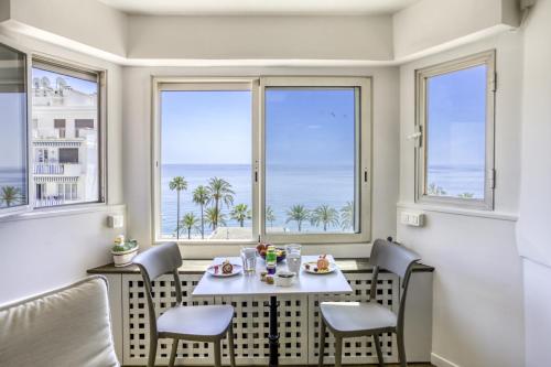 S14 Staywiz us - 1 BDR Promenade des Anglais Sea View - AC – khách sạn tại Le Piol