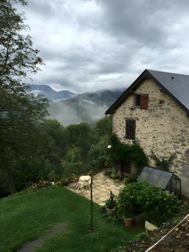 المنظر الخارجي, Maison De Fontale in Aleu