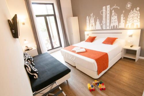 Hostal Live Barcelona - image 14