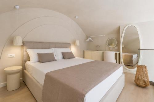 Sant rooms by BRAD Santorini Resort - image 5