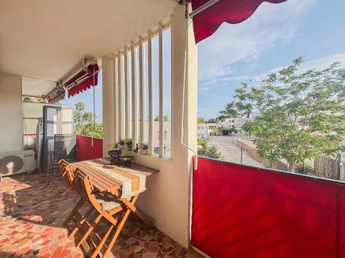 Exterior view, Entre mer et ville, cocon avec terrasse - 3 pers in Mercantour