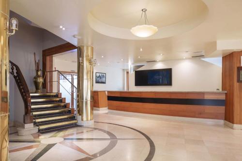 Lobi, Hotel Almirante  in Ferrol