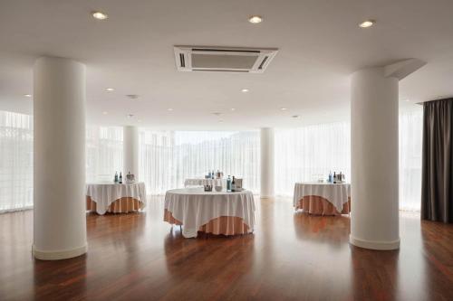 ห้องประชุม / บอลรูม, Hotel Almirante  in เฟอร์โรล