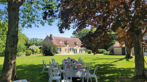 Domaine Les Épinois, 1h30 de Paris (Domaine Les Epinois, 1h30 de Paris) in Savigny-sur-Clairis