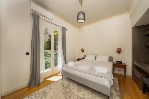 Vintage 1BR - Quiet - 10min Stadium by TwentyTwo, Athens