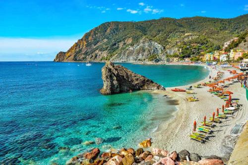  Villa Collina Del Sole 12 Pax by VILLASRETREATS in Nicola