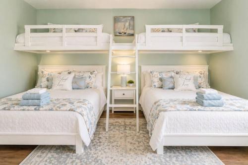 Luxury Beachside Retreat in Gulf Shores - Walk to Sand – khách sạn tại Gulf Highlands