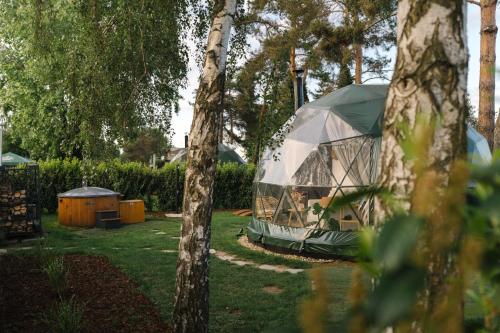 Unique glamping Prague with private hot tub 5
