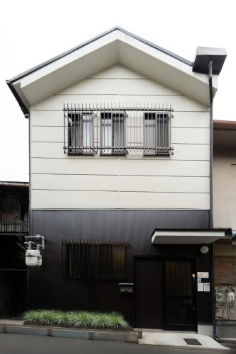 Sunflower 202 3-min Kishinosato, Direct Namba in Nishinari Ward