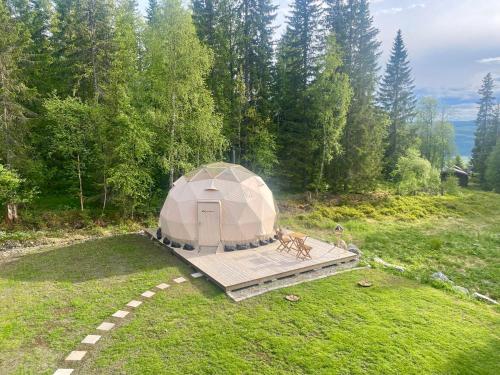 Dome Glamping with shared bathroom