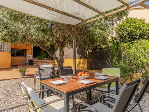 Úszómedence, Holiday Home Glasshouse by Interhome in Terra Brava