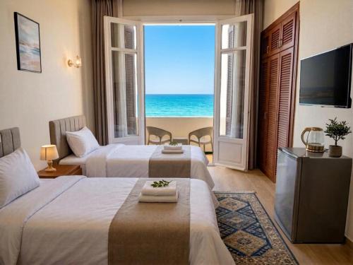 New Hyde Park House Hotel in Alexandria