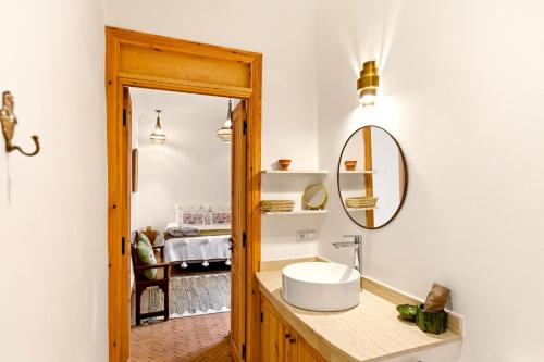 Riad MacasaKech - Piscine - Petit-déjeuner - Médina - image 4
