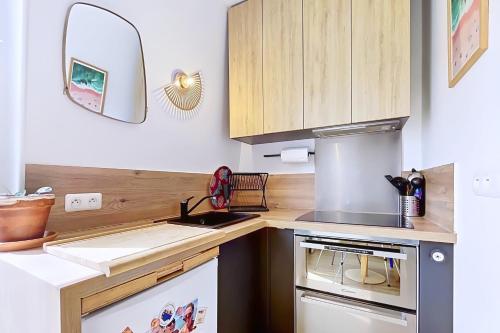 Charming studio near Canal Saint-Martin - image 3