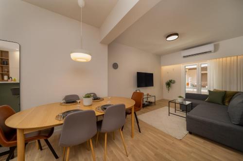 Stylish Pangrati Oasis - 7 min Metro by TwentyTwo, Ateny