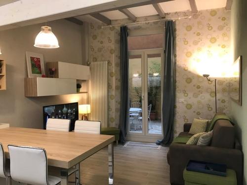 GARDEN Apartment