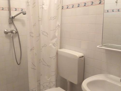 Lovely villa with parking in a central Lignano - image 5