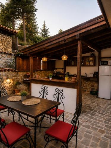 Robinson Sunrise House Old town in Охрід