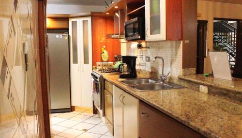 Apartamentos Ejecutivos en Naguanagua in El Vinedo Valencia