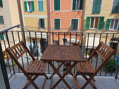 Riomaggiore Town Center - Green Leaf Apartment