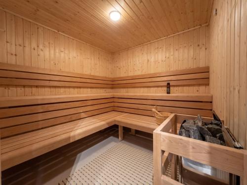 Cozy Studio with Pool and Gym near Miracle Garden - image 4