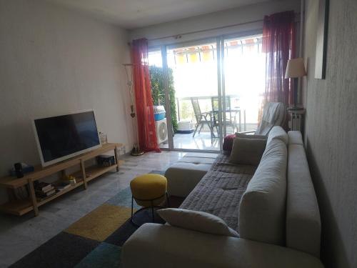 Tanit Le Sidon Grand 2 pièces – khách sạn tại Le Ponteil