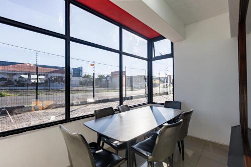 Safi Classic 3 bedroom Apartment 4 - East London