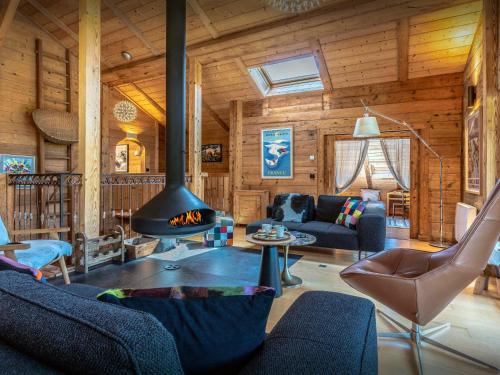 Chalet Cashmere Spirit - OVO Network