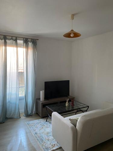 Cozy studio COEUR Avignon – khách sạn tại Khac