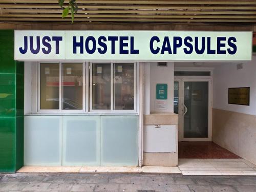 A szálláshely kívülről, just hostel capsules in Alicante