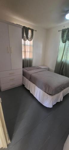 two bedroom fully furnished house in Long Bay