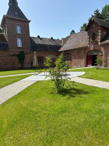 Le Sart de Bouland in Frasnes-lez-Anvaing