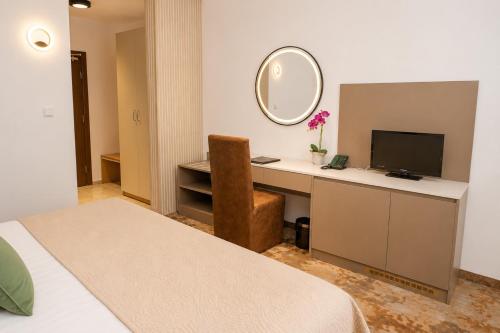 Hotel Central – Sunny Beach, WY