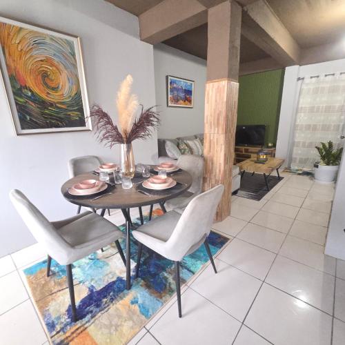 Jacqueline's Court-Alocasia in Carnbee