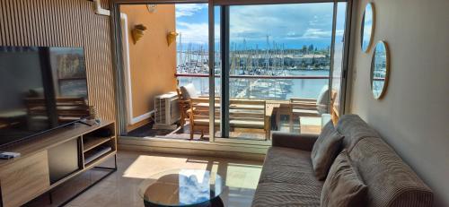 T2, vue imprenable sur le port, parking, clim, wifi