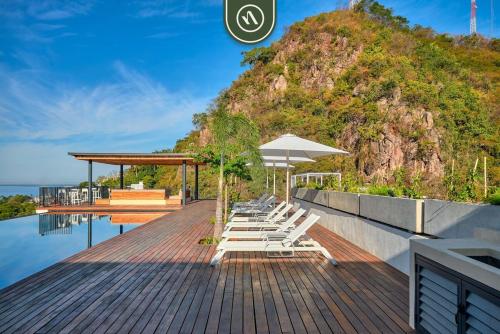 New Studio - King Bed - Pool - Jacuzzi - Gym - image 5