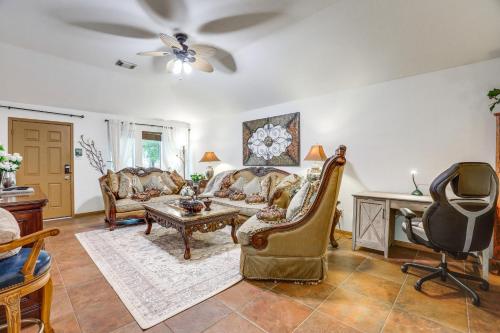 4 Mi to Lake Houston! Single-Level Home w/ Yard in Atascocita