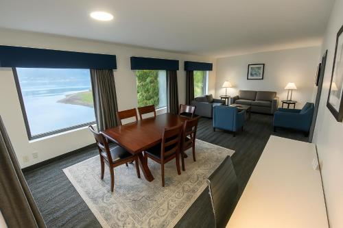 Facilities, Oyster Bay Inn & Suites in Bremerton (WA)