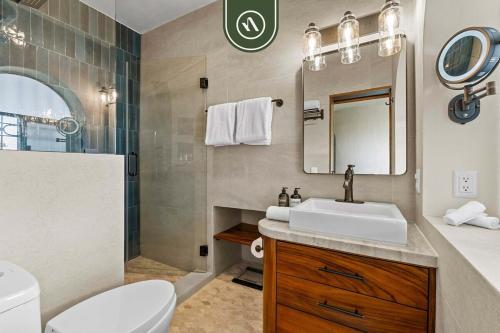 Mexican 2 BR Condo - Private Pool - Romantic Zone