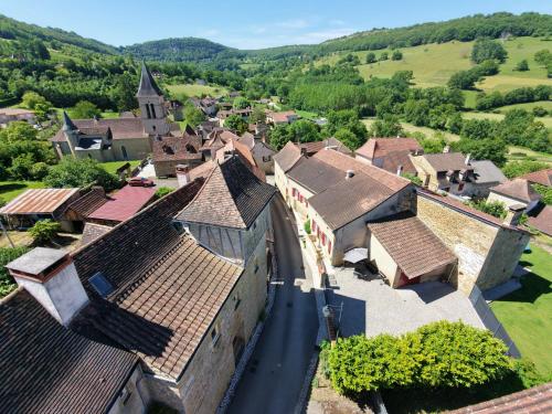 Viesnīcas āriene, L'Oustal, maison rénovée dans village de caractère (L'Oustal, maison renovee dans village de caractere) in Saint-Jean-Lespinasse