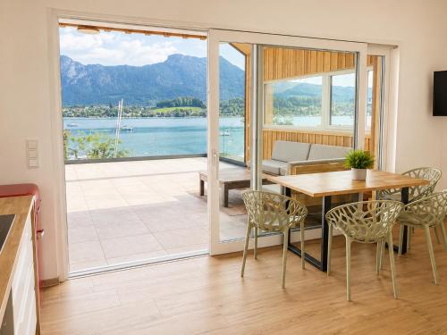 شرفة/ تراس, Hafenapartments Segelschule Mondsee in موندسيى